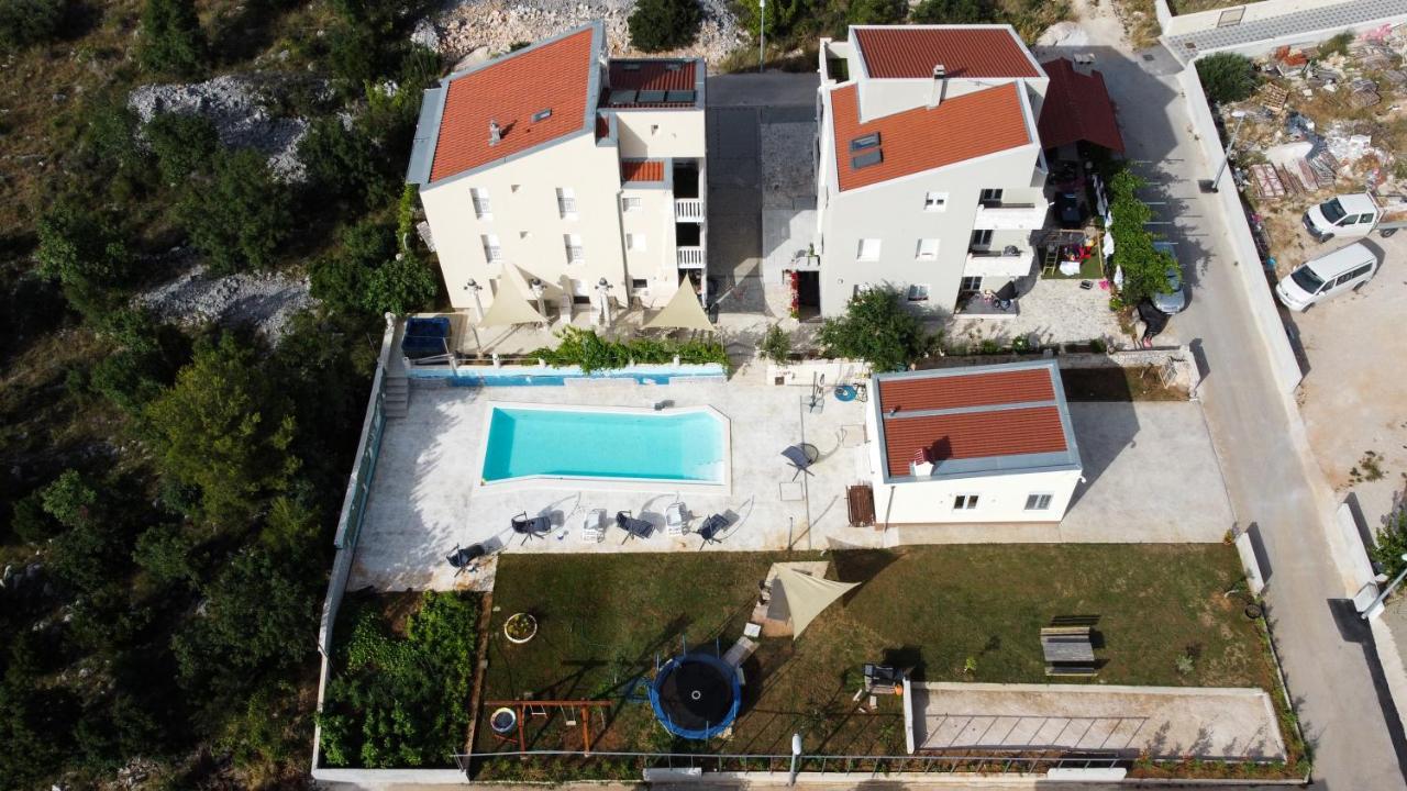 Apartmani Ivan V RELAX Vodice Bagian luar foto