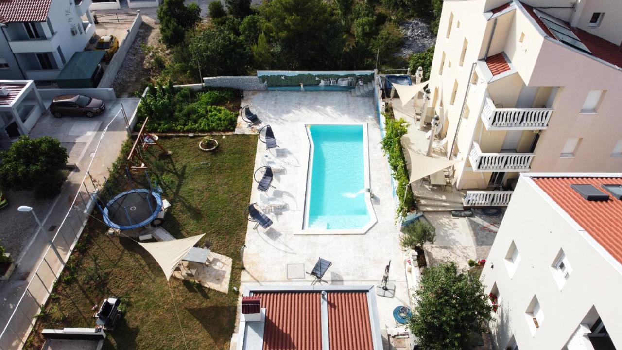 Apartmani Ivan V RELAX Vodice Bagian luar foto