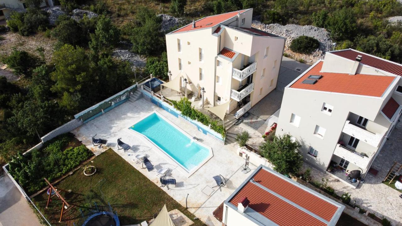 Apartmani Ivan V RELAX Vodice Bagian luar foto