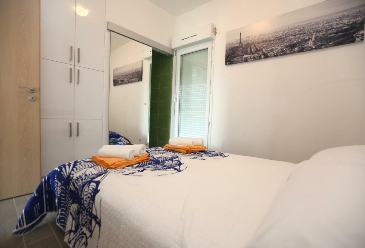 Apartmani Ivan V RELAX Vodice Bagian luar foto