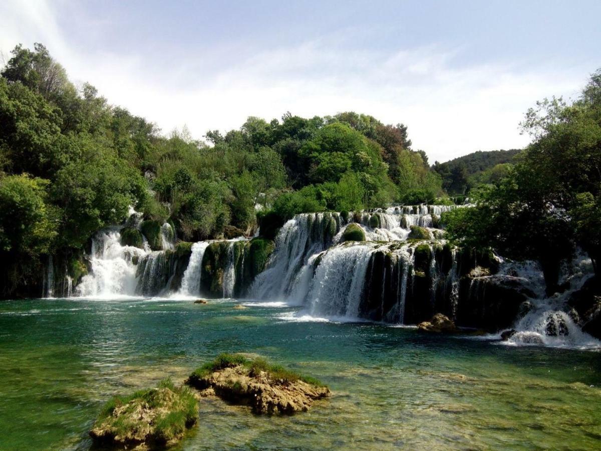 Apartmani Ivan V RELAX Vodice Bagian luar foto